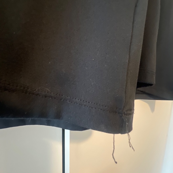 Under Armour Loose Short Sleeve Black V Neck (2) Large - Picture 3 of 3